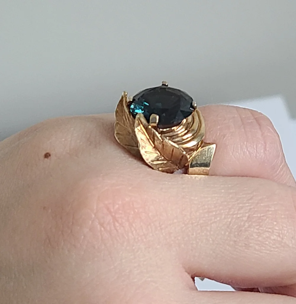 Vintage Bold Luxury 10K Gold Green Tourmaline Greco Roman Leaf Statement Ring - Picture 7 of 10